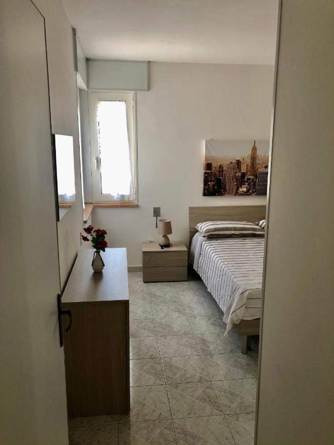 Ferienwohnung Casa Sul Corso Di Lido Marini Exterior foto